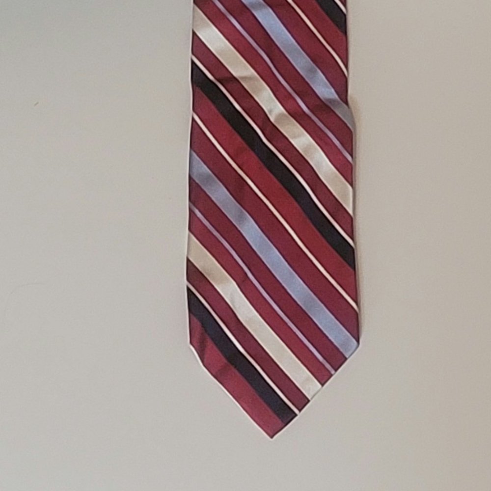 Izod - Picture 2 of 2